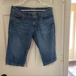 Old Navy Denim Shorts. Size 10 (mid-rise)